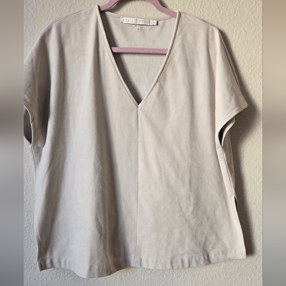 Marie Oliver Tops - Marie Oliver Cream Top  Suede-feeling Short Sleeve Sz. Xs Fit Large #0020